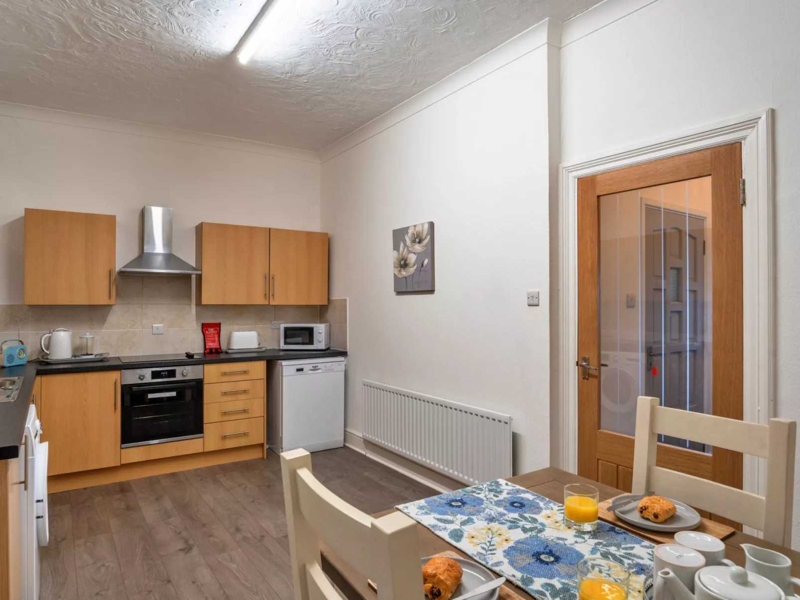 No. 6 Porthgwidden-Inside