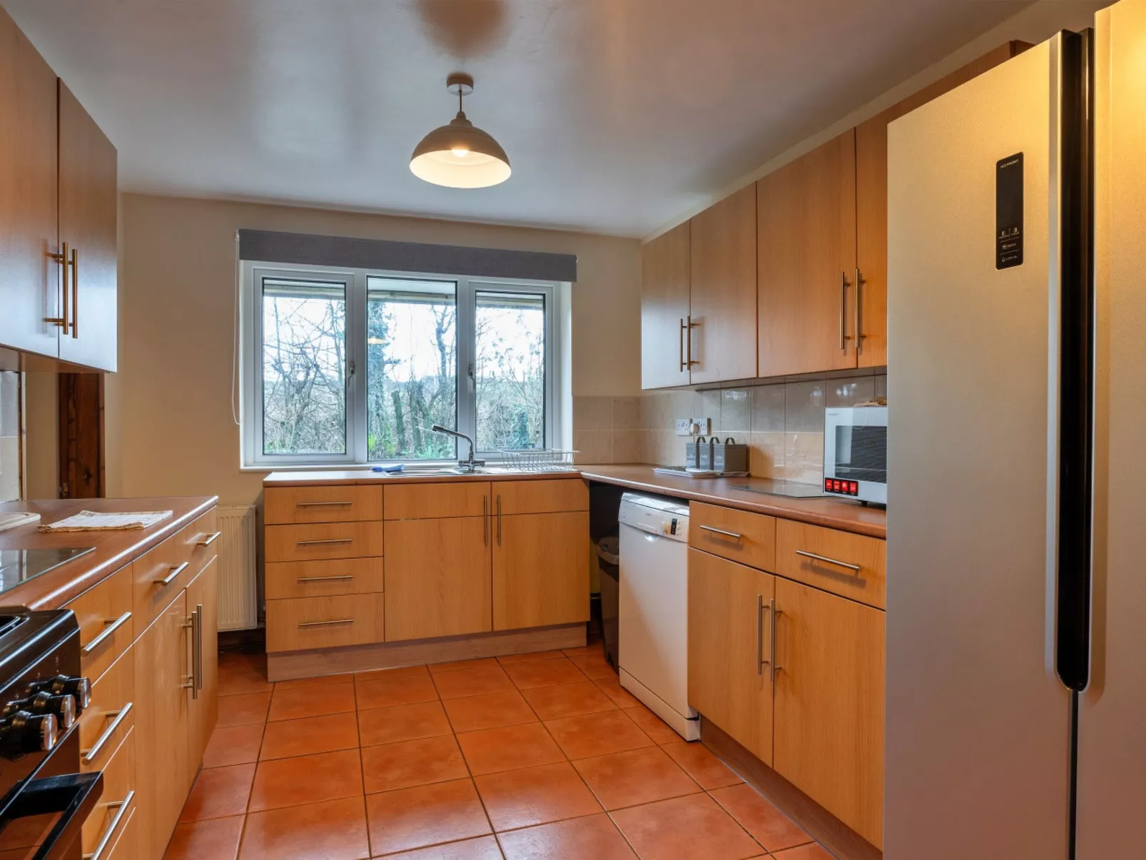 No.1 Gladys' Orchard-Drinnen