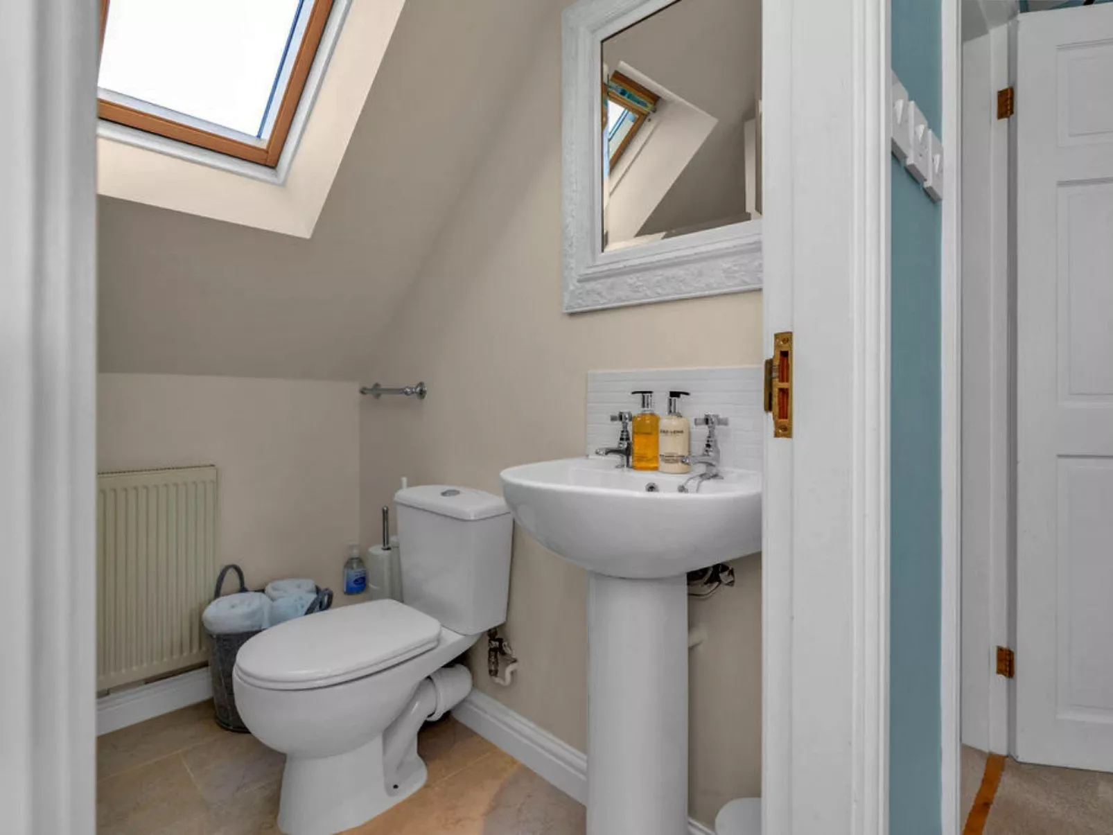 The Wheel House-Dedans