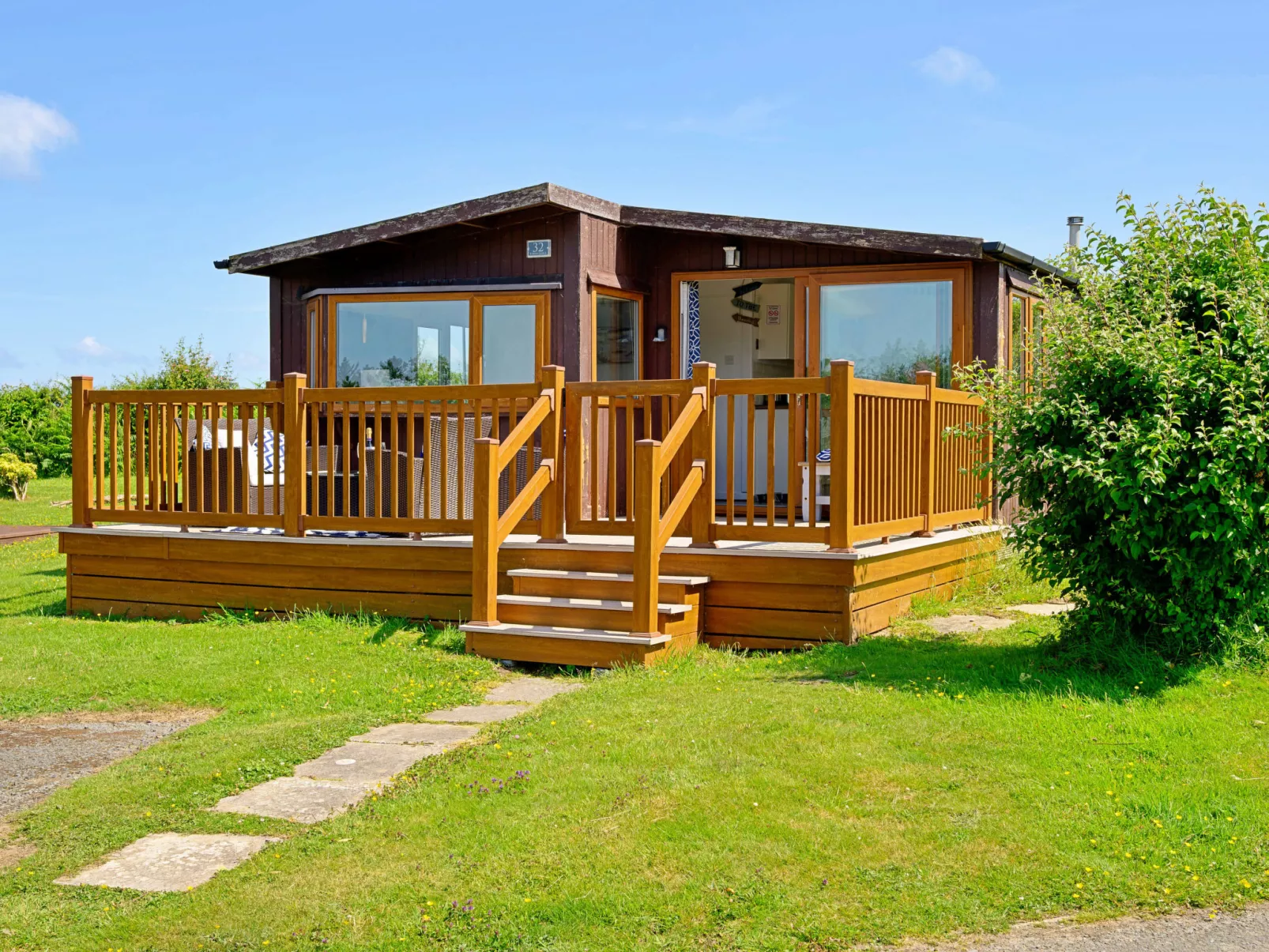 Forest Lodge-Outside