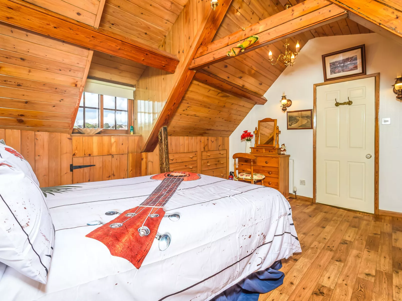 Ukulele Cottage-Drinnen