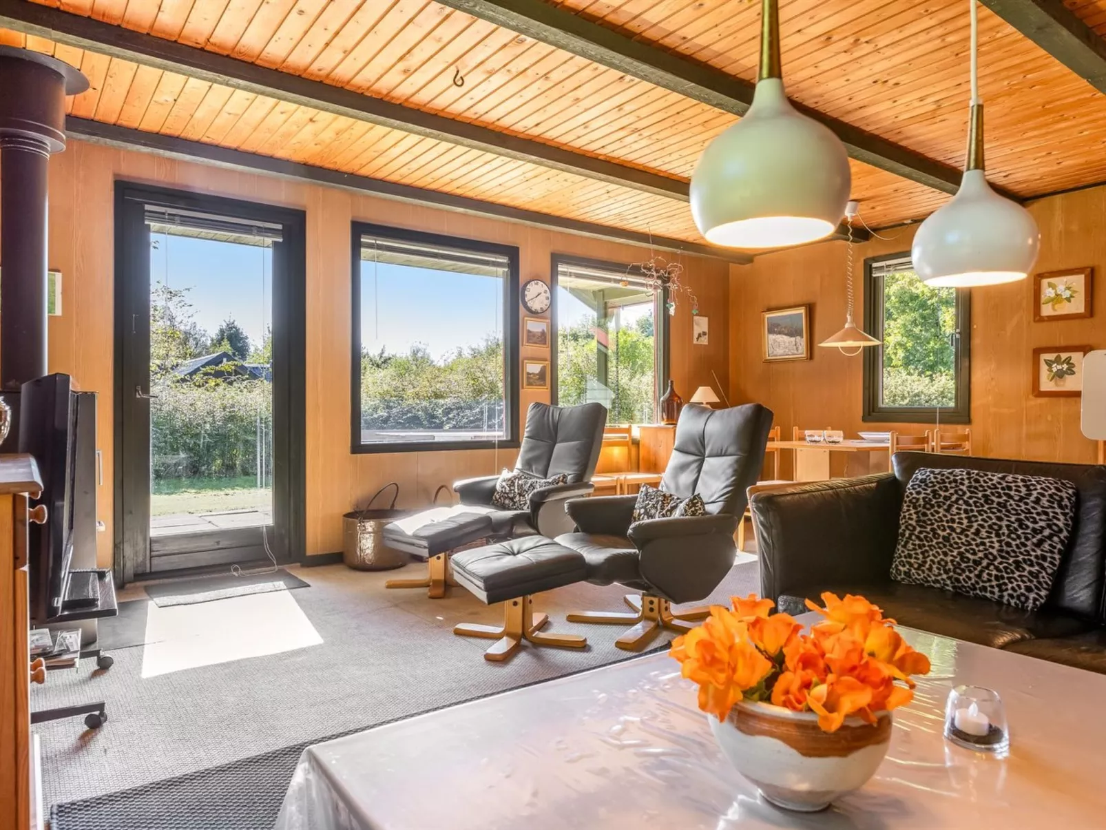 "Aron" - 30km from the sea-Drinnen