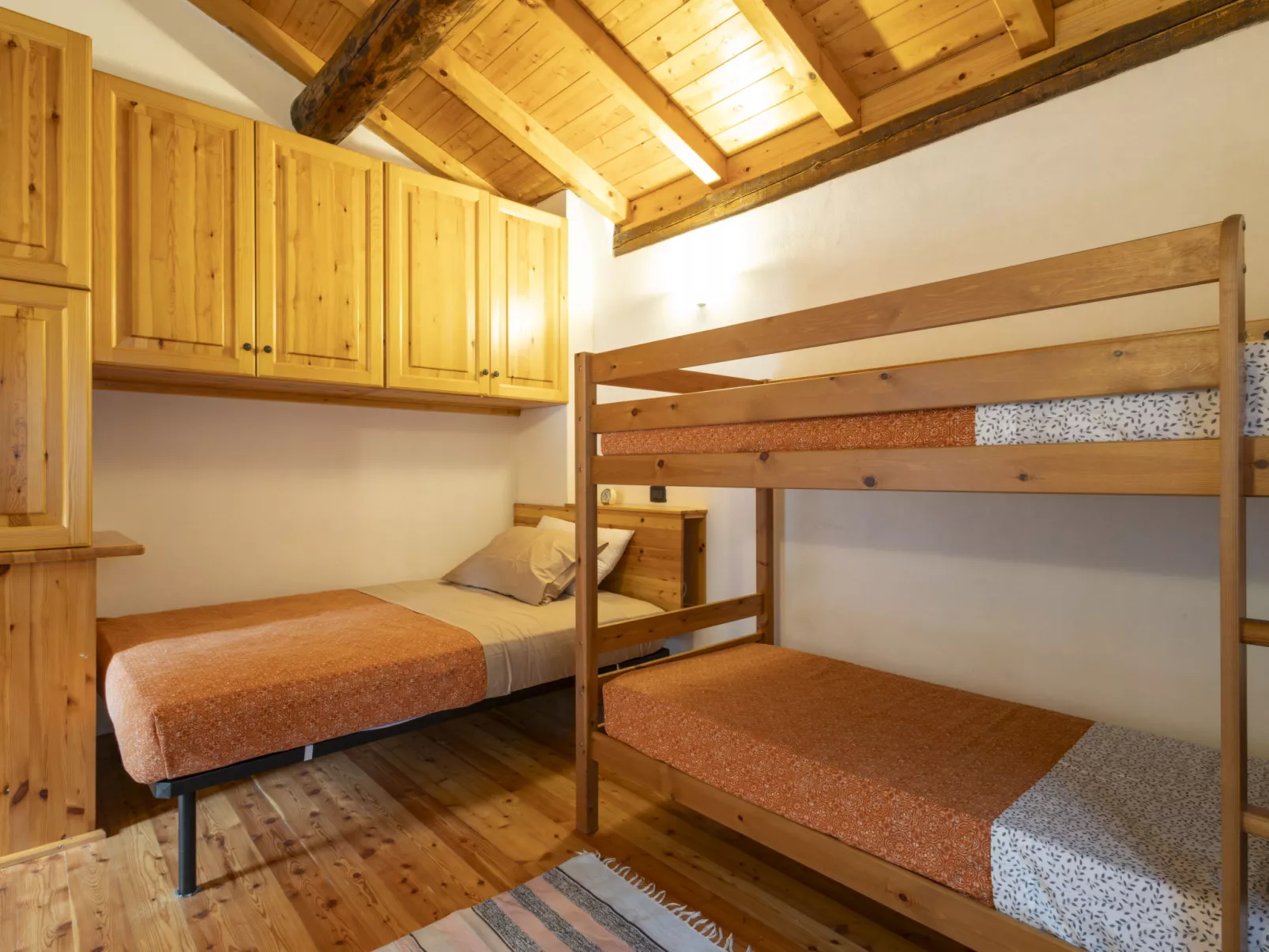 Val di Mello Mountain Flat-Inside