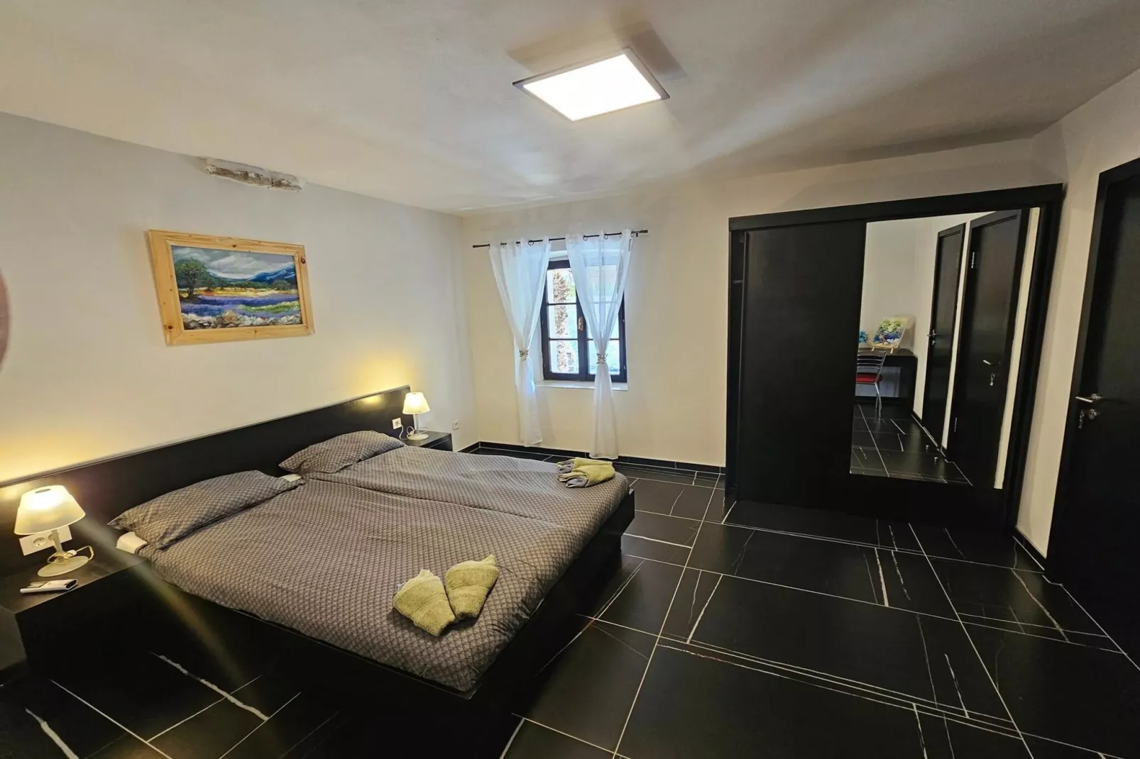 Lisko Vacation House -  Five Bedroom Holiday Home with Private Pool-Chambre