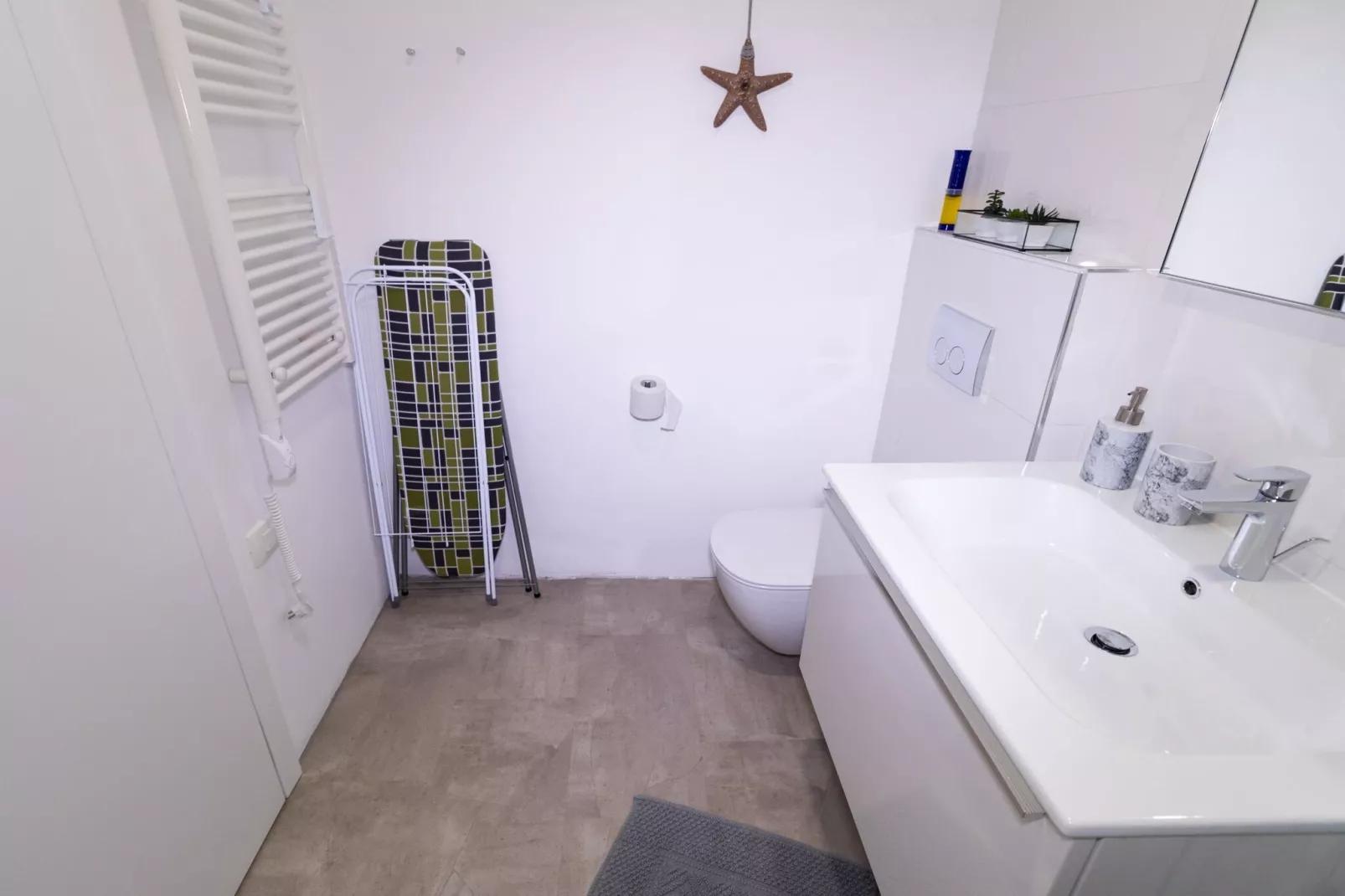 Piran Downtown Chic and Cozy Apartments - Standard One Bedroom Apartment (owner 3.S)-Bathroom