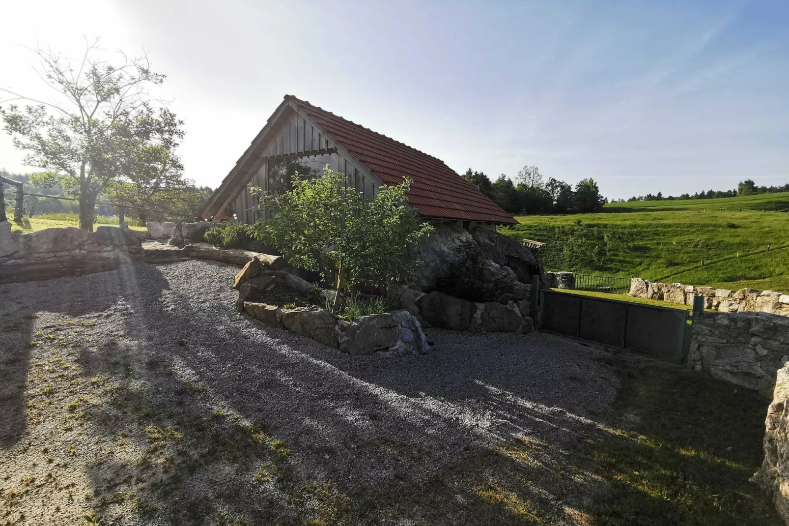 Visnja Gora Meadow Hideaway with Terrace - One Bedroom Cottage with Terrace (owner Hiška na skalci)-Im Freien