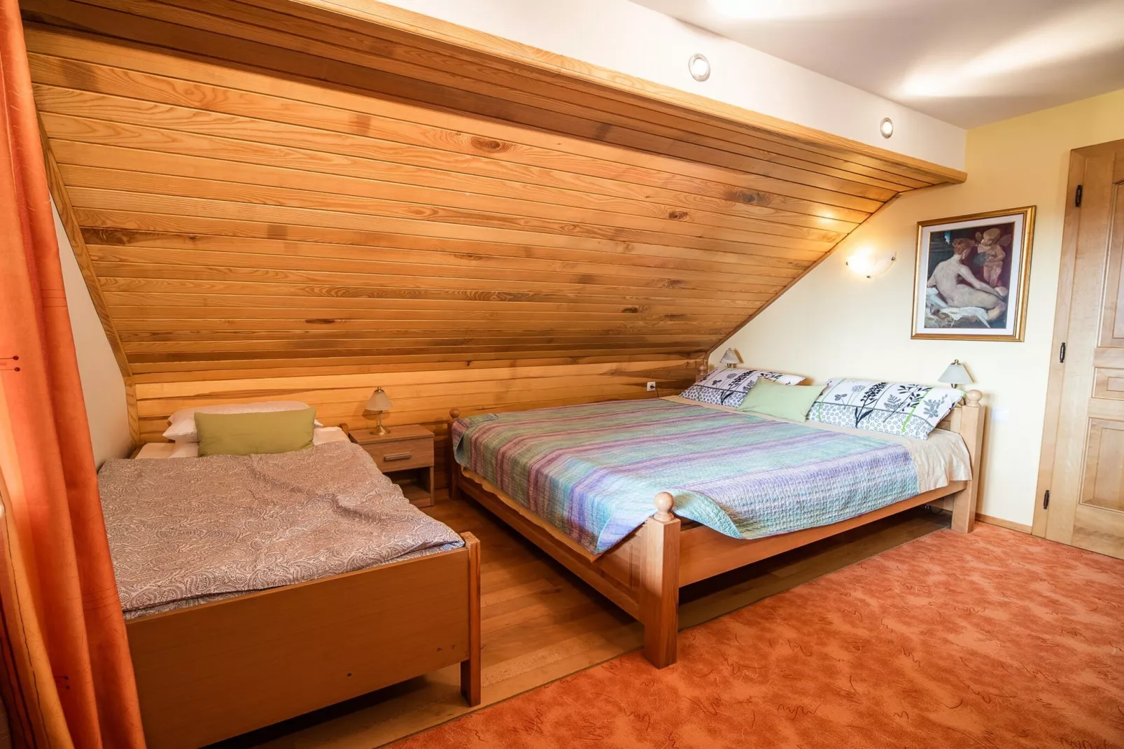 Vivid Hillside Country House with Hot-Tub and Sauna - Two Bedroom Country House-Bedroom