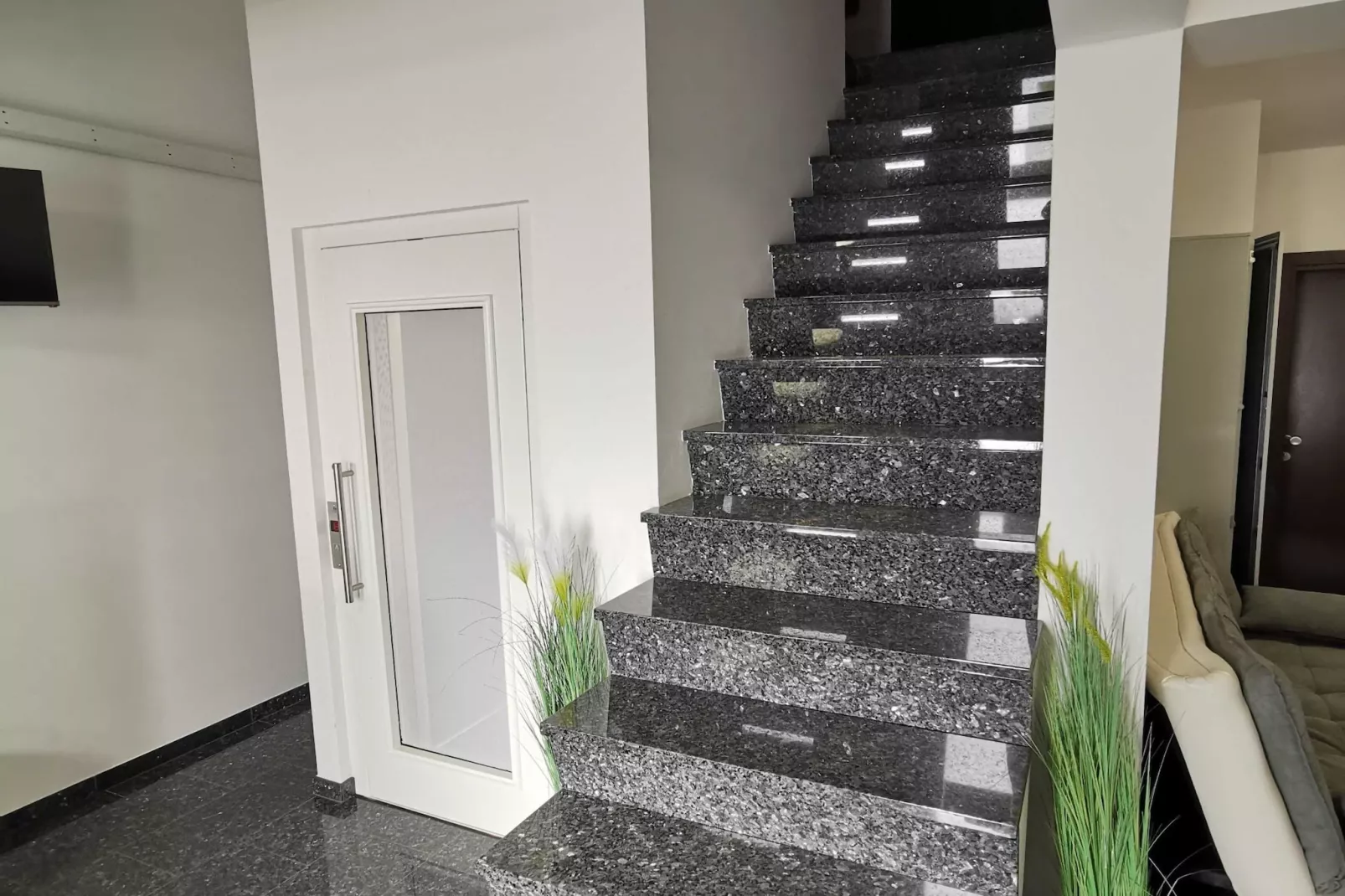 Bled Prestigious and Stylish Apartments - Classic Studio Apartment  with Terrace (owner 1)-Stairs