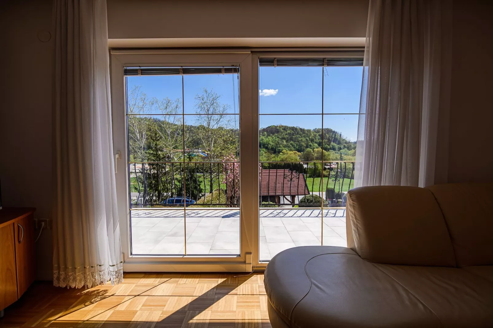 Sunny and Spacious Apartments with Terrace near Water Park - One Bedroom Apartment with Terrace