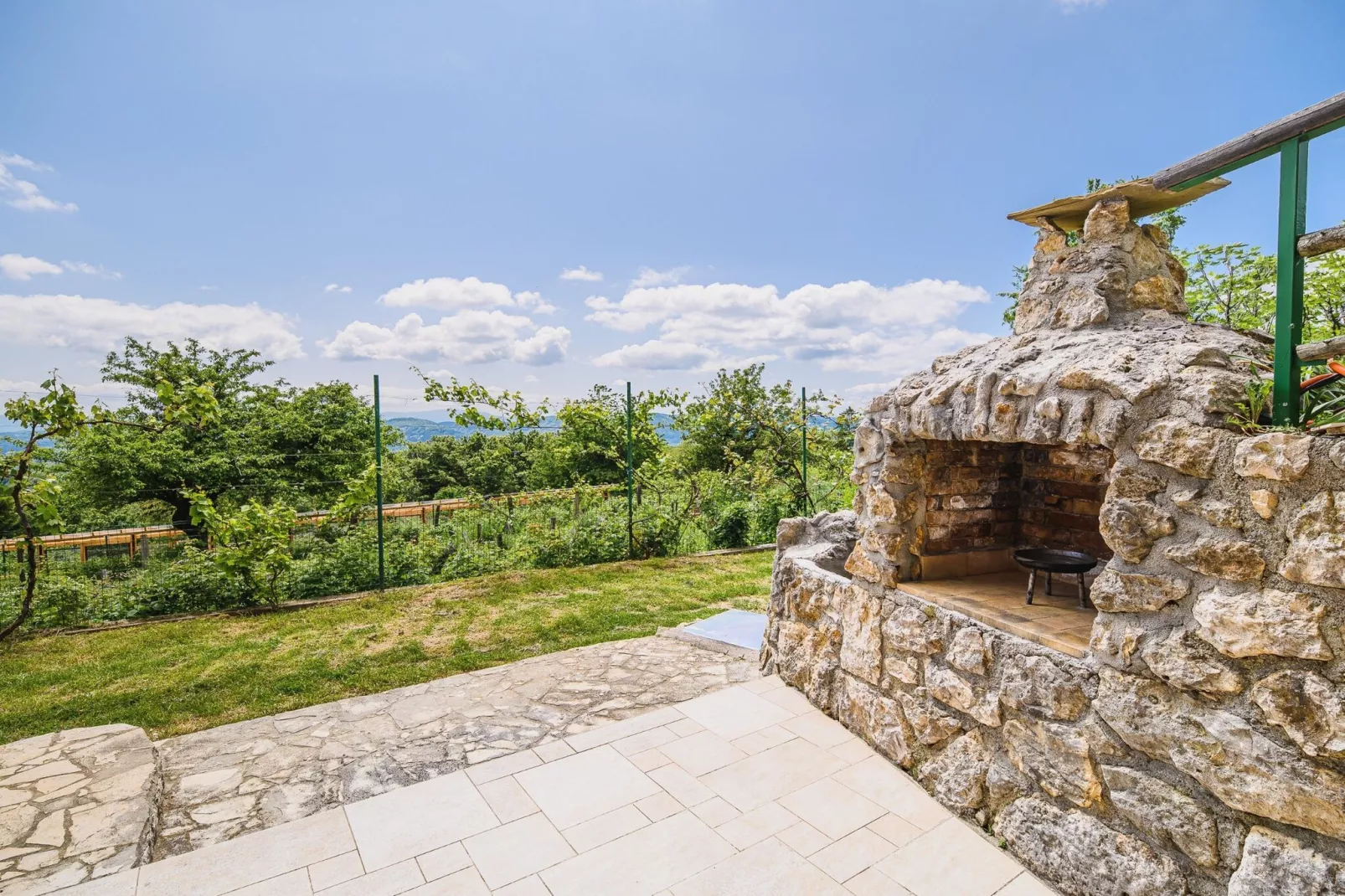 Hidden Authentic Haven Apartments - One Bedroom Apartment with Terrace-Outdoor