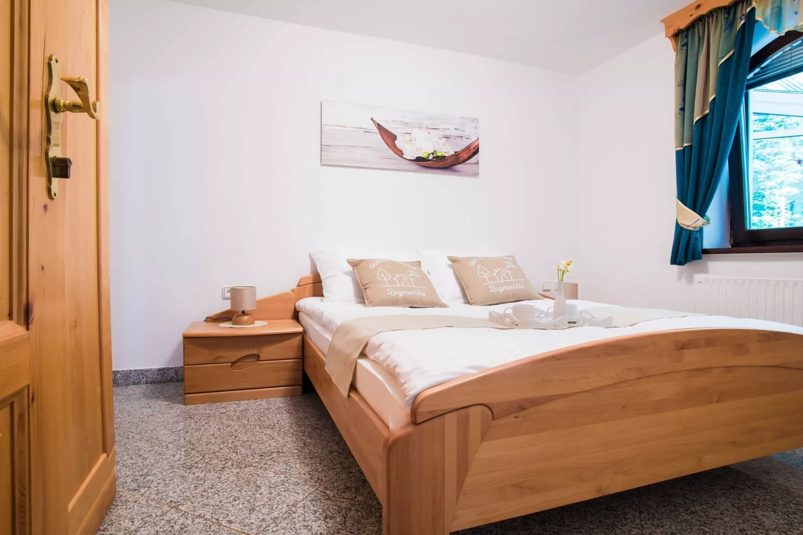 Rustic Authentic Holiday Home with Terrace and Wood Stove - Three Bedroom Holiday Home with Terrace-Schlafzimmer