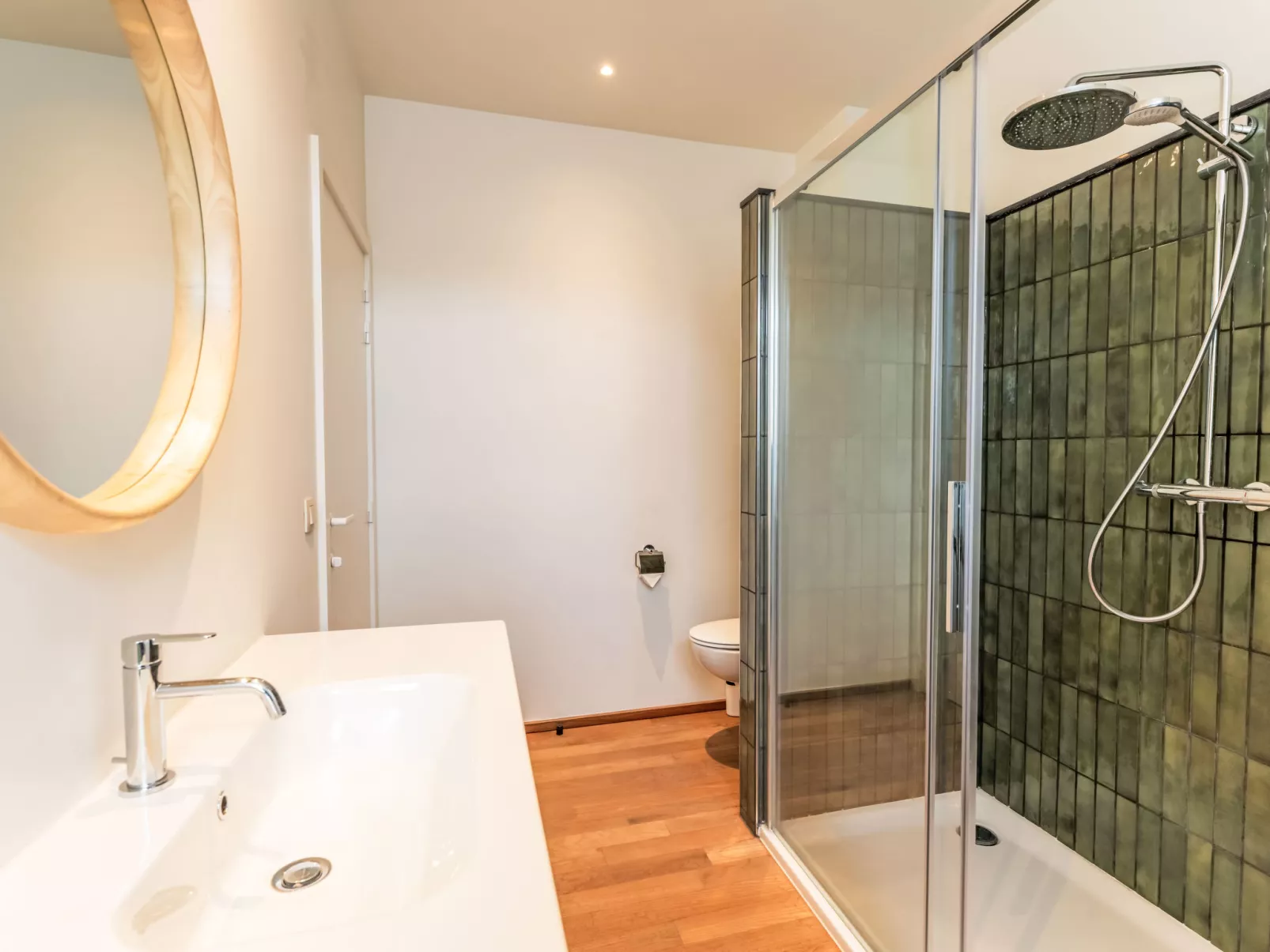 Lili's with terrace-Dedans