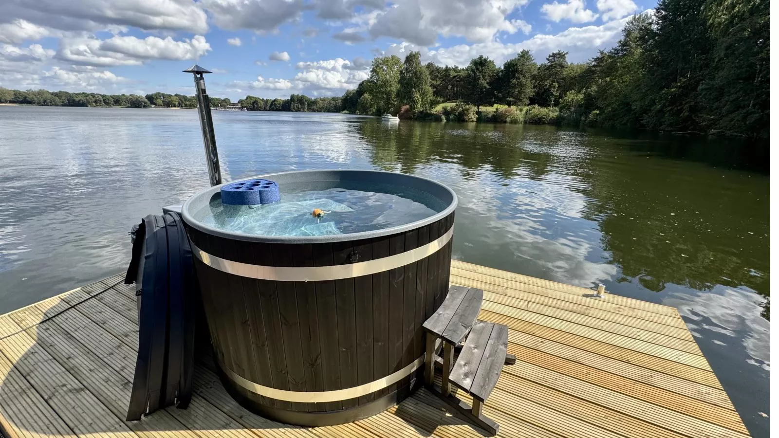 Floating in Limburg - hottub-Wellnessbereich