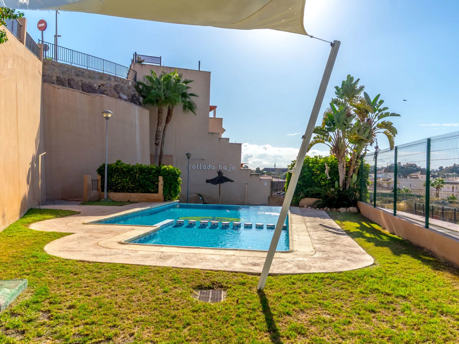 Collados Zieschang-Outside