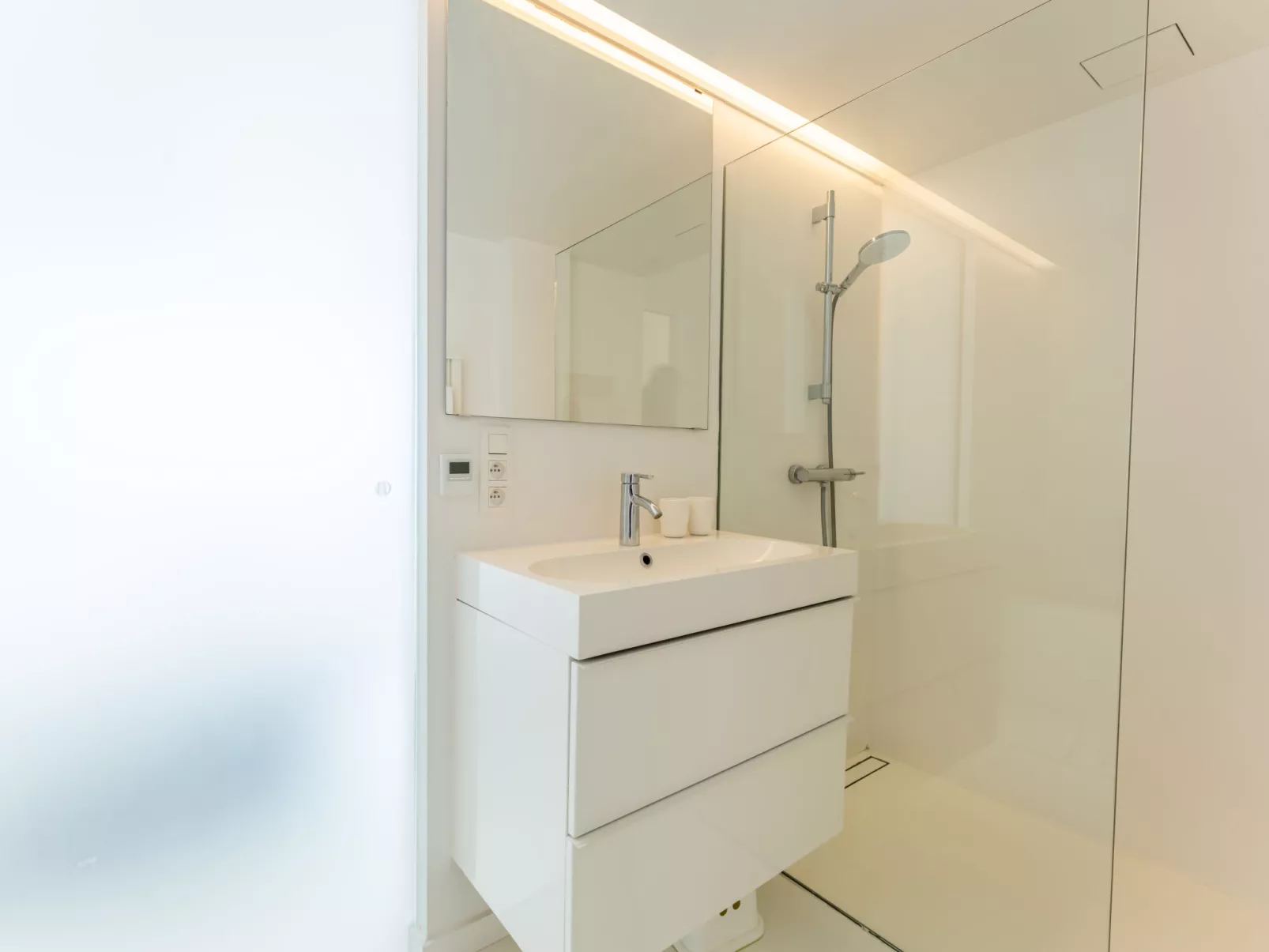 Blanc Rivage with garage-Inside