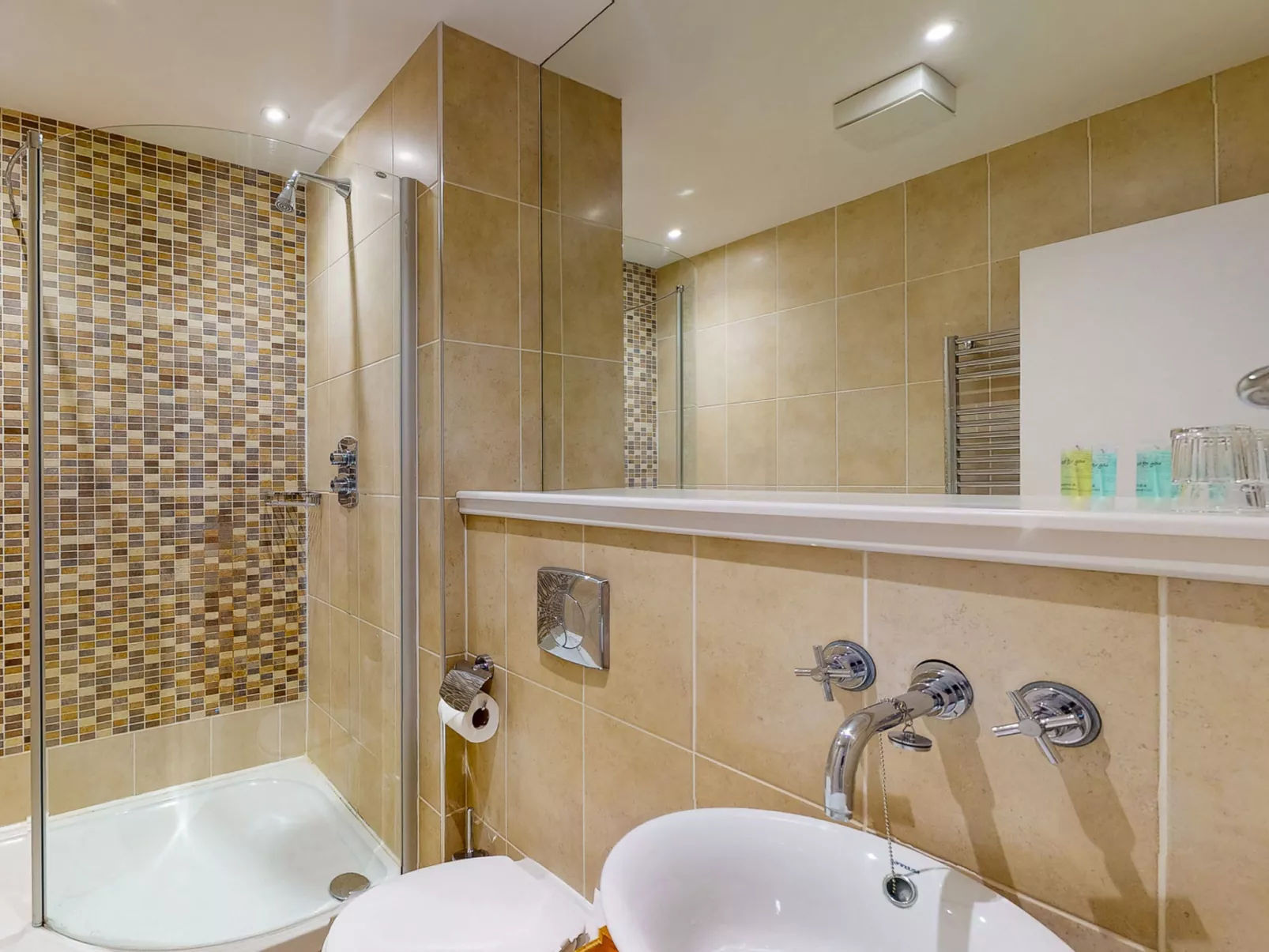 Castlemartyr Lodges (TR4) No 20 (2 Bed)-Inside