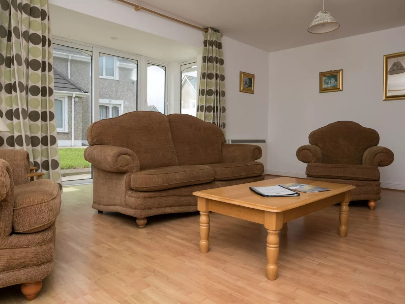 Moore Bay(TR4) HH No 14A-Dedans