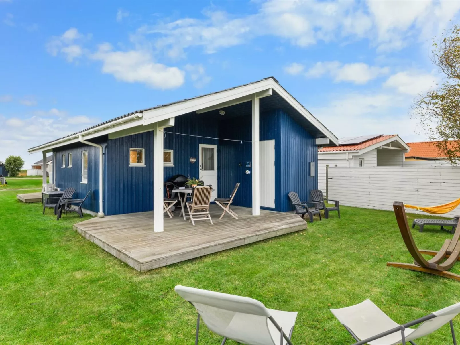 "Roya" - 100m from the sea-Dehors