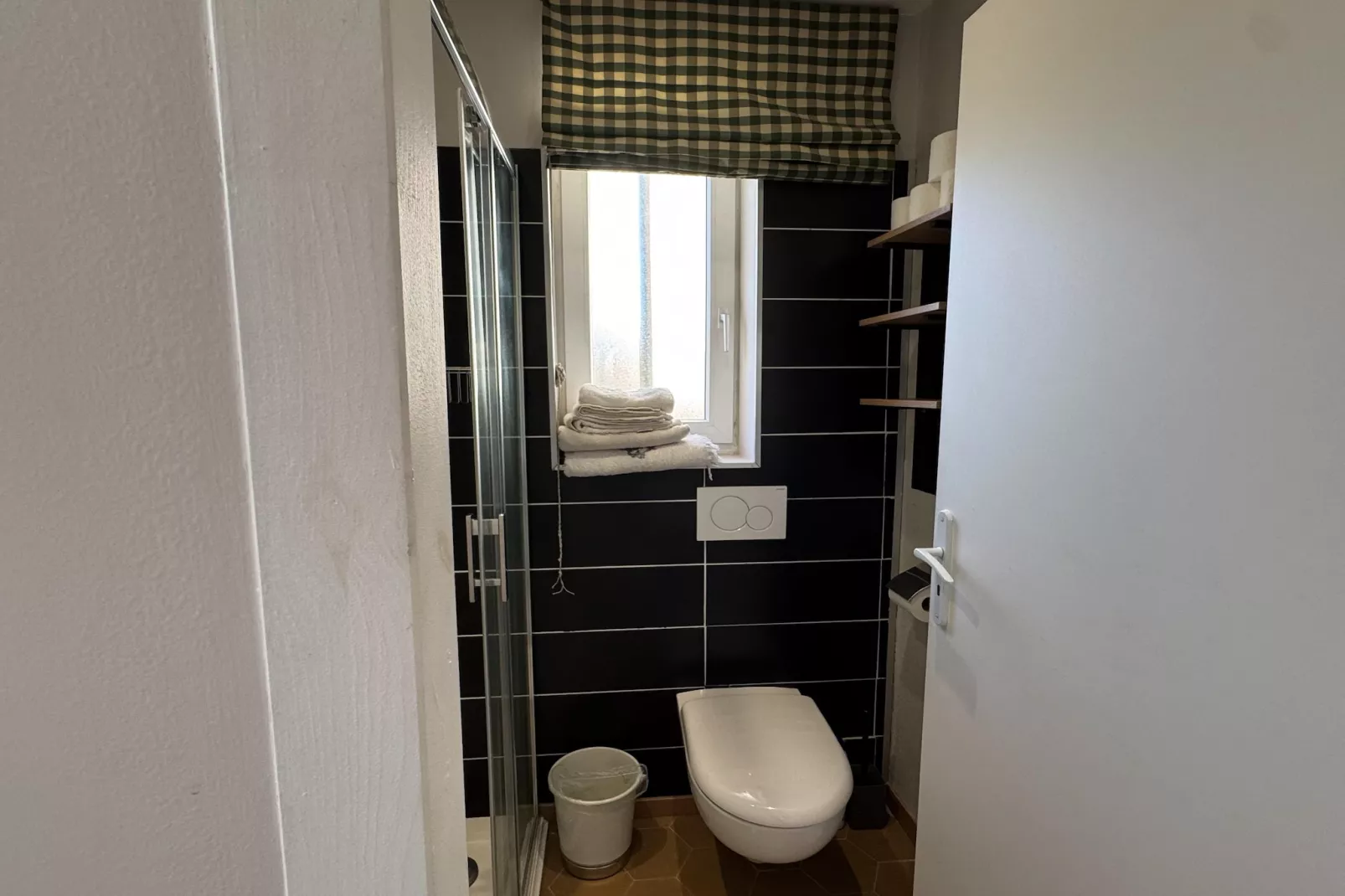Appartement avec la petite cour-Salle de bain