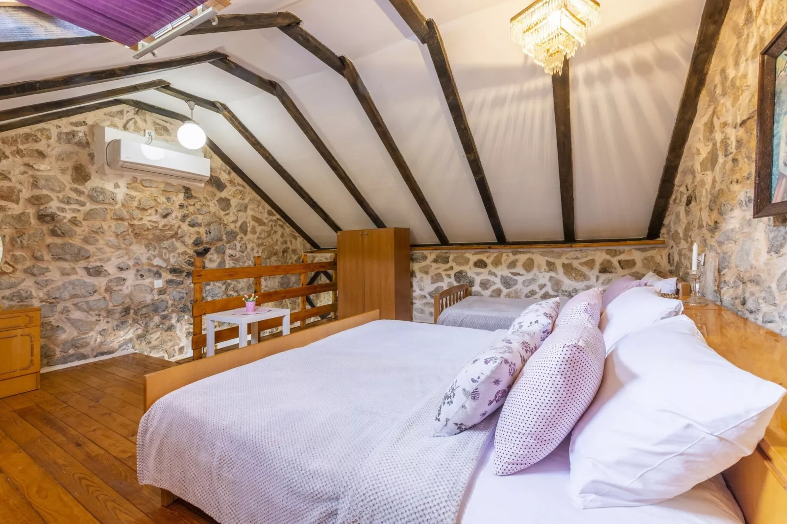 Rustical Resort Kokorići with Shared Outdoor Swimming Pool - One Bedroom Apartment with Terrace-Schlafzimmer