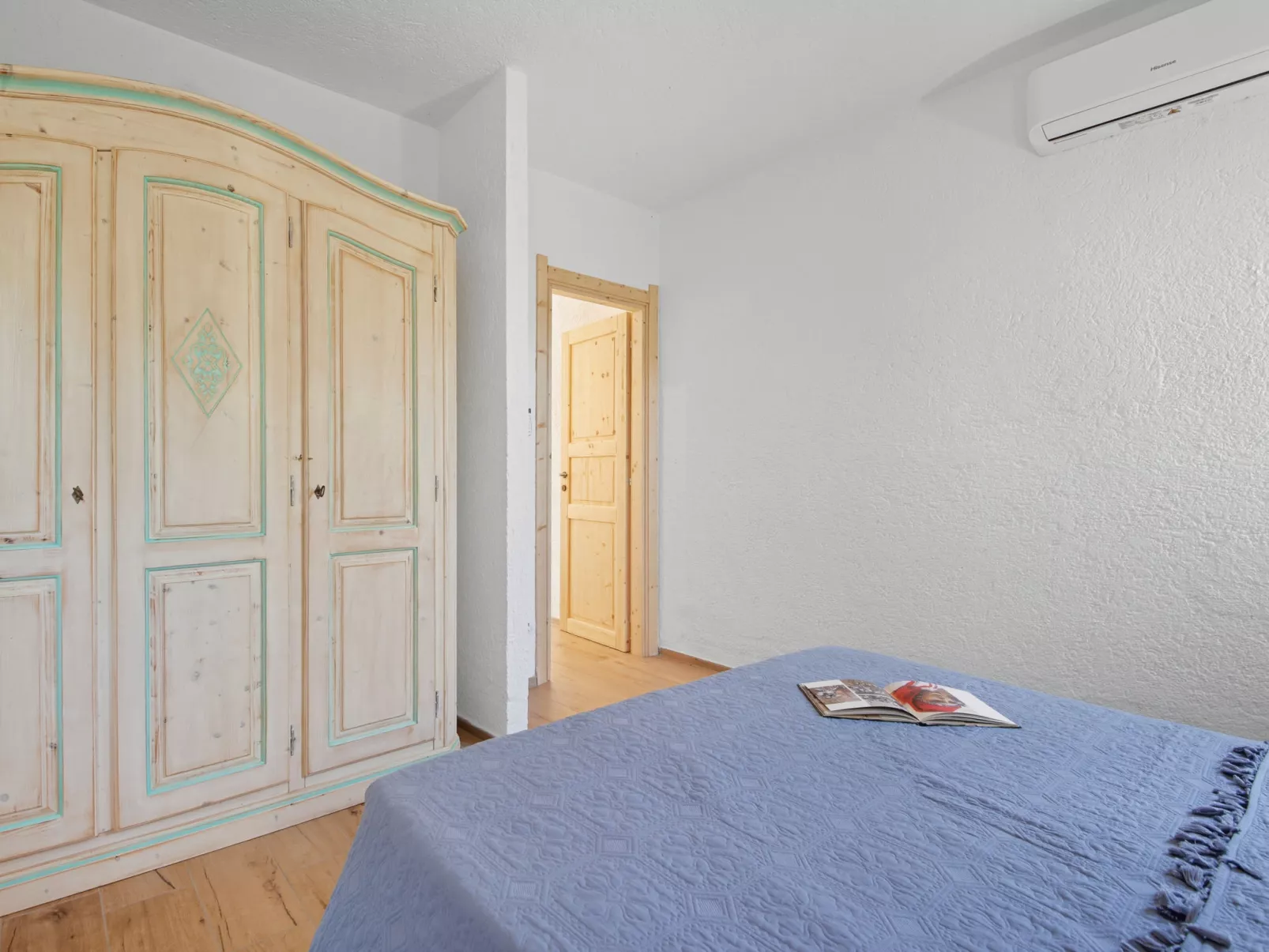 Iris 5, Terza Spiaggia-Inside