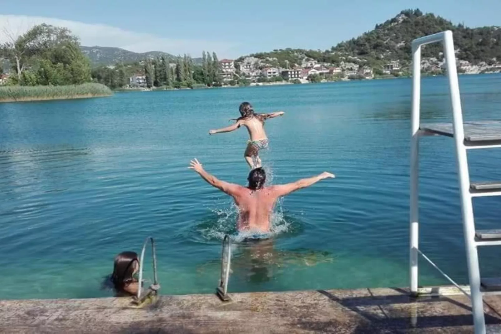 One-Bedroom Apartment With Lake View-Ambiente