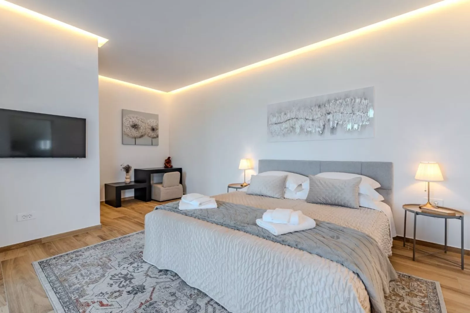 Holiday Home Good Life-Bedroom