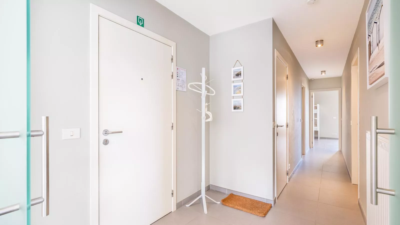 Tinou Gelijkvloers-Hall & reception