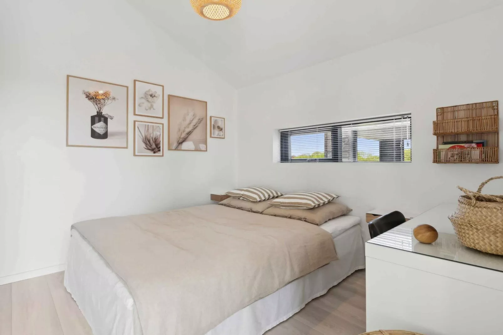 5 star holiday home in Humble-Indoor