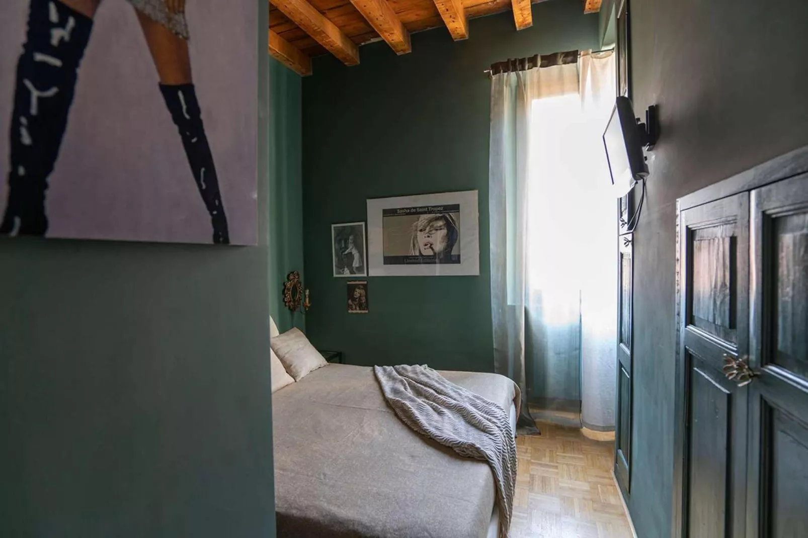 MI Casati 24-Bedroom