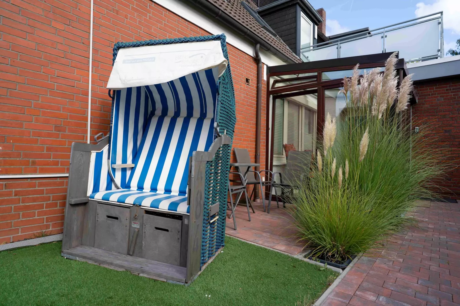 Haus Strandkorb 6-Gardens in summer