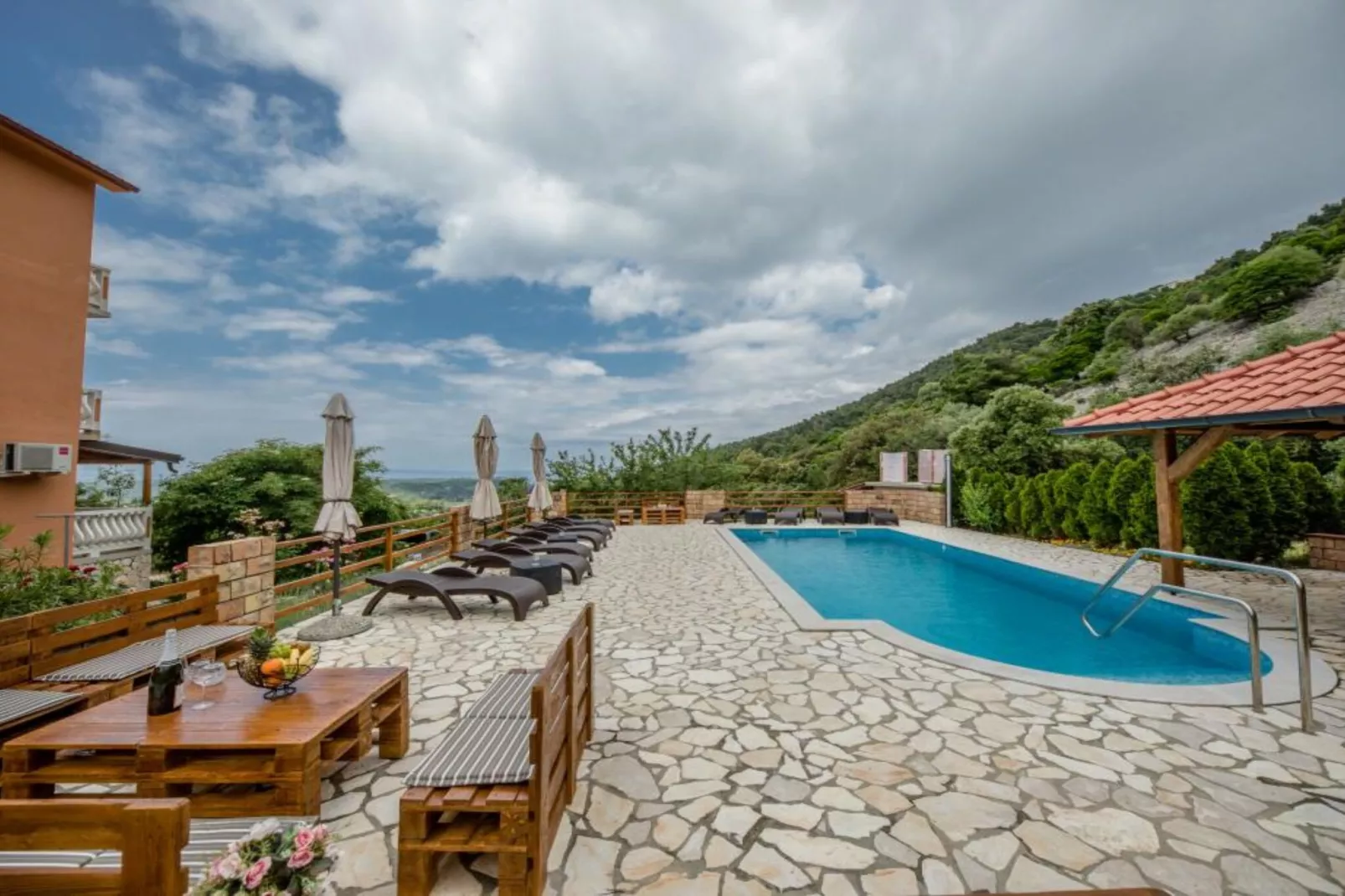 One Bedroom Apartment with Terrace 3-Swimming pool