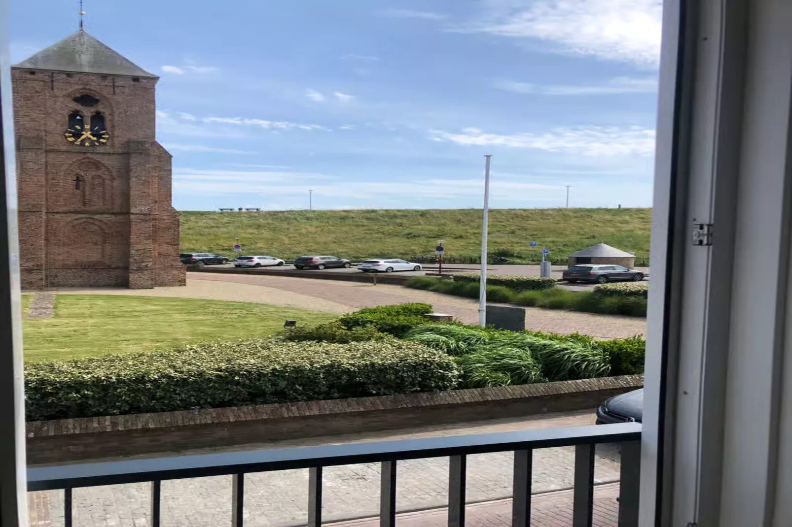 Plein 40 Lodge 12 - New - View in summer