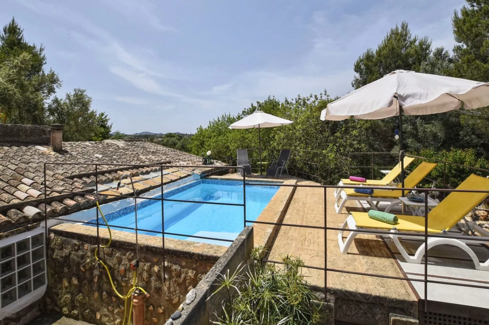 Montserrat-Swimming pool