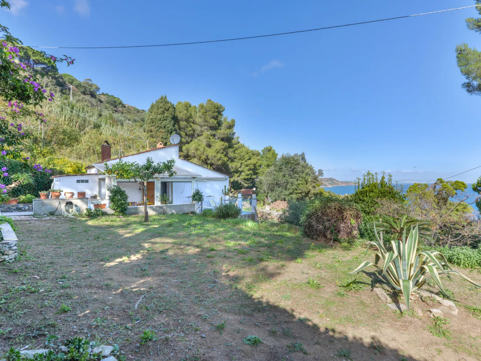 Casina Solu-Draußen