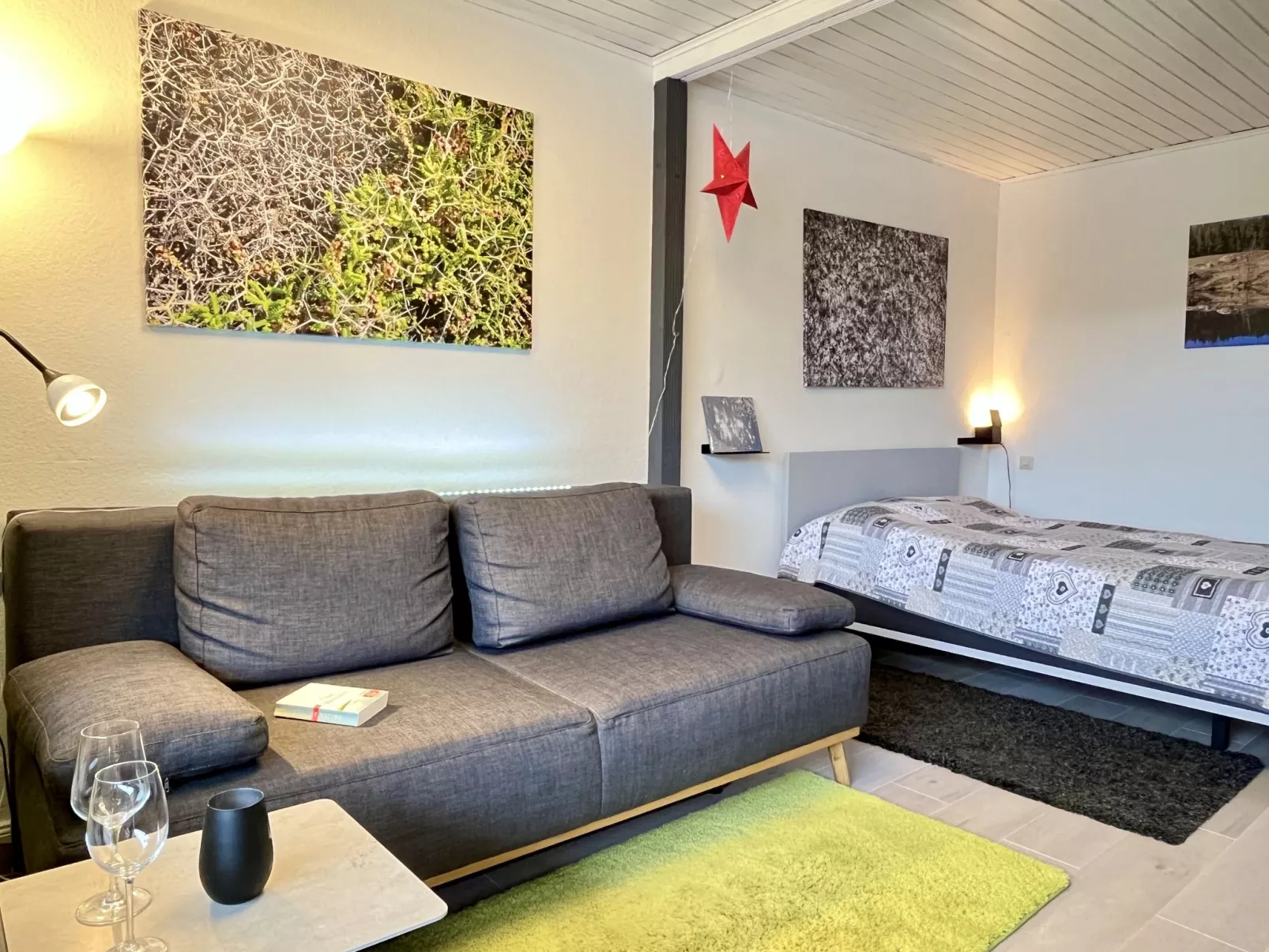 Sonnige Aussichten-Drinnen