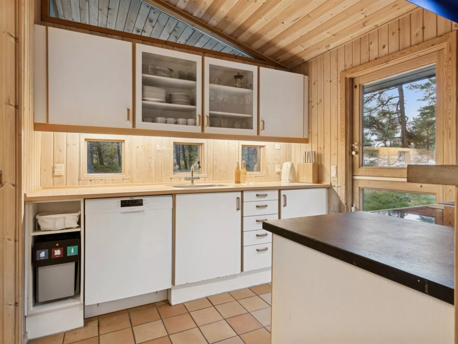 "Tjegge" - 500m from the sea-Drinnen