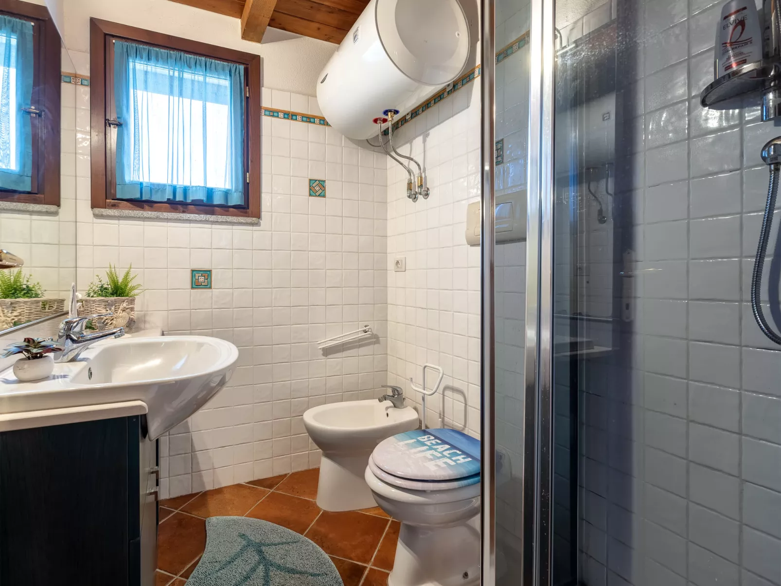 Baia Delle Mimose-Drinnen