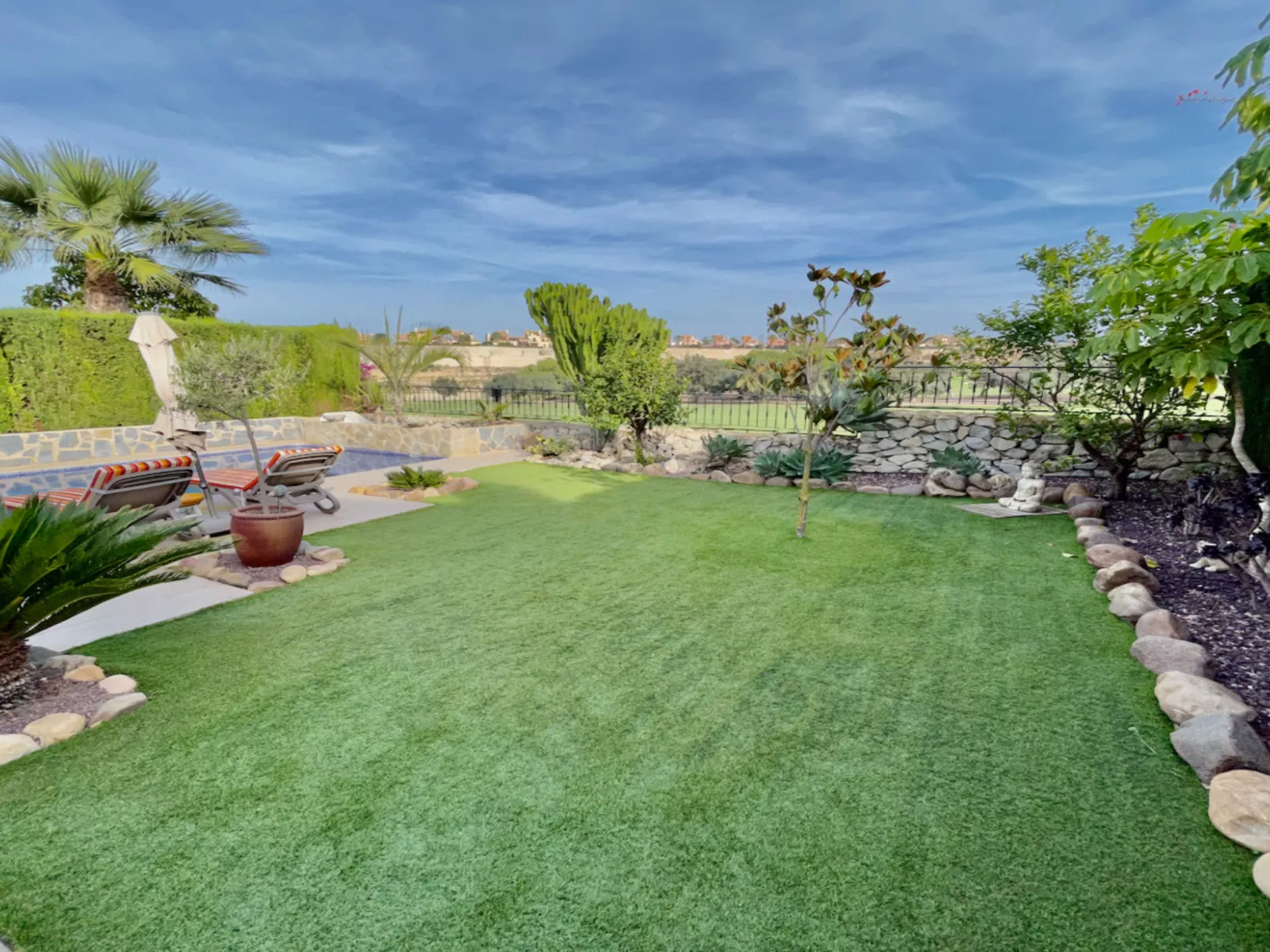 La Finca Frontline-Draußen