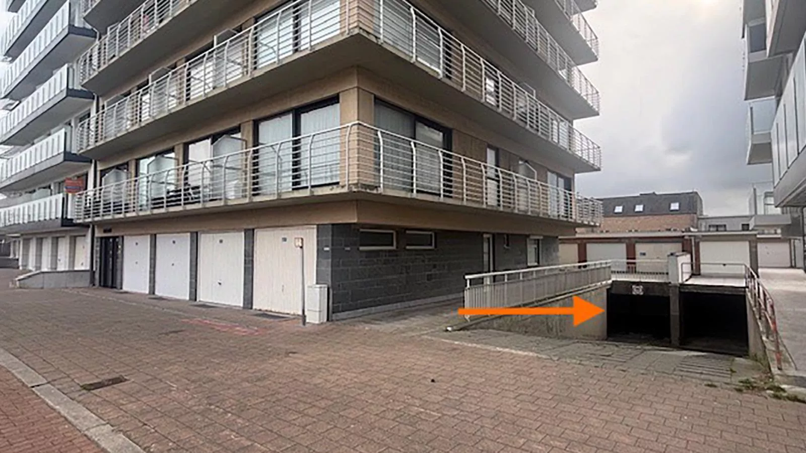 Wimbledon Westende - 0306-Outdoor