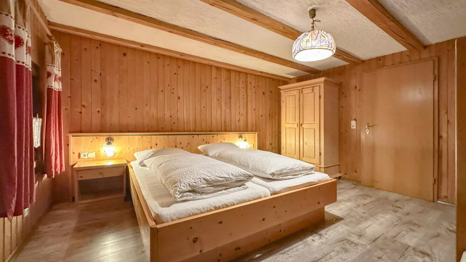Wiesing-Bedroom