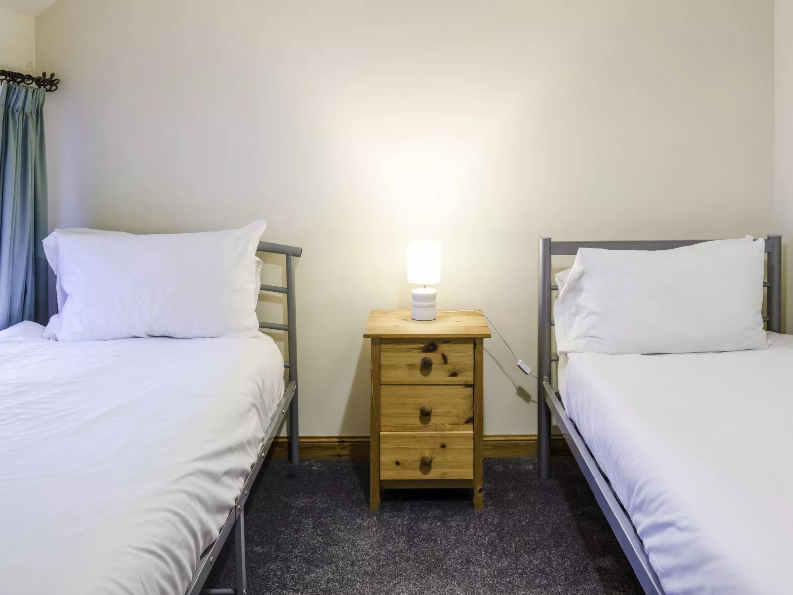 Pitgaveny Apartment-Inside