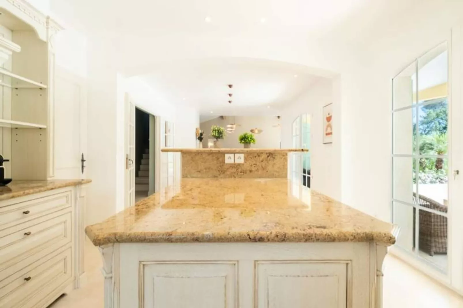 Résidence Bijou De 280m2 Et Piscine à Débordement Au Calme Absolu-Untagged