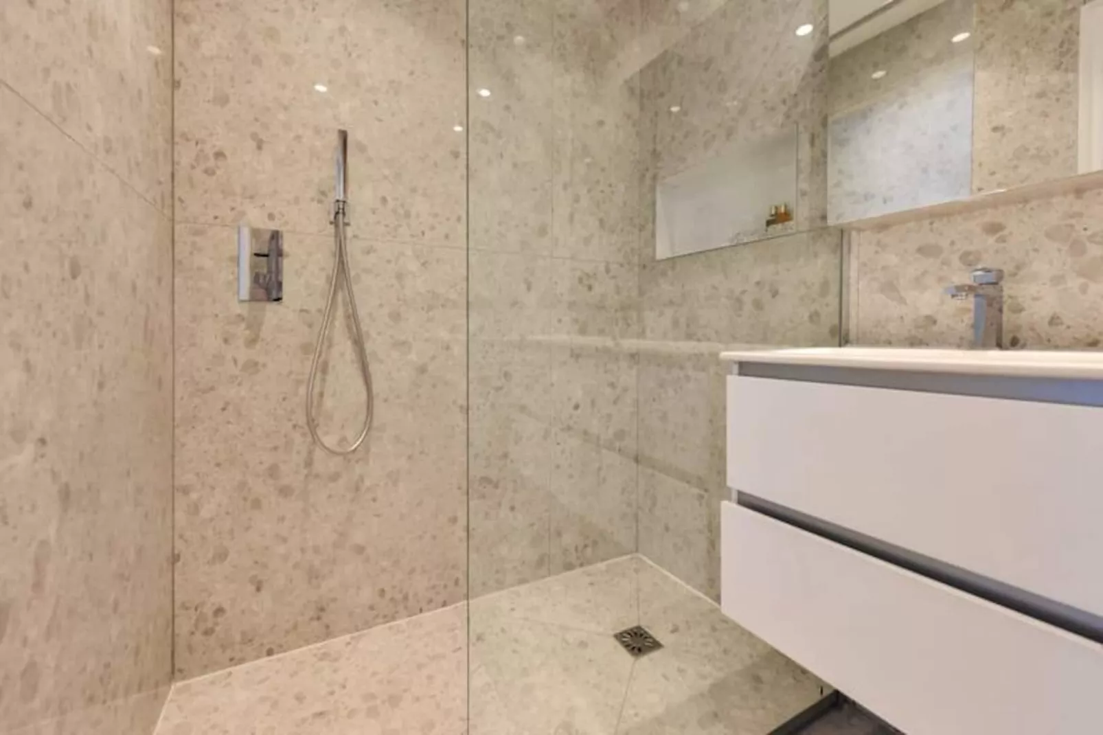 Résidence 4 Pi&egrave;ces Refait &agrave; Neuf, 3 Min De La Croisette-Untagged