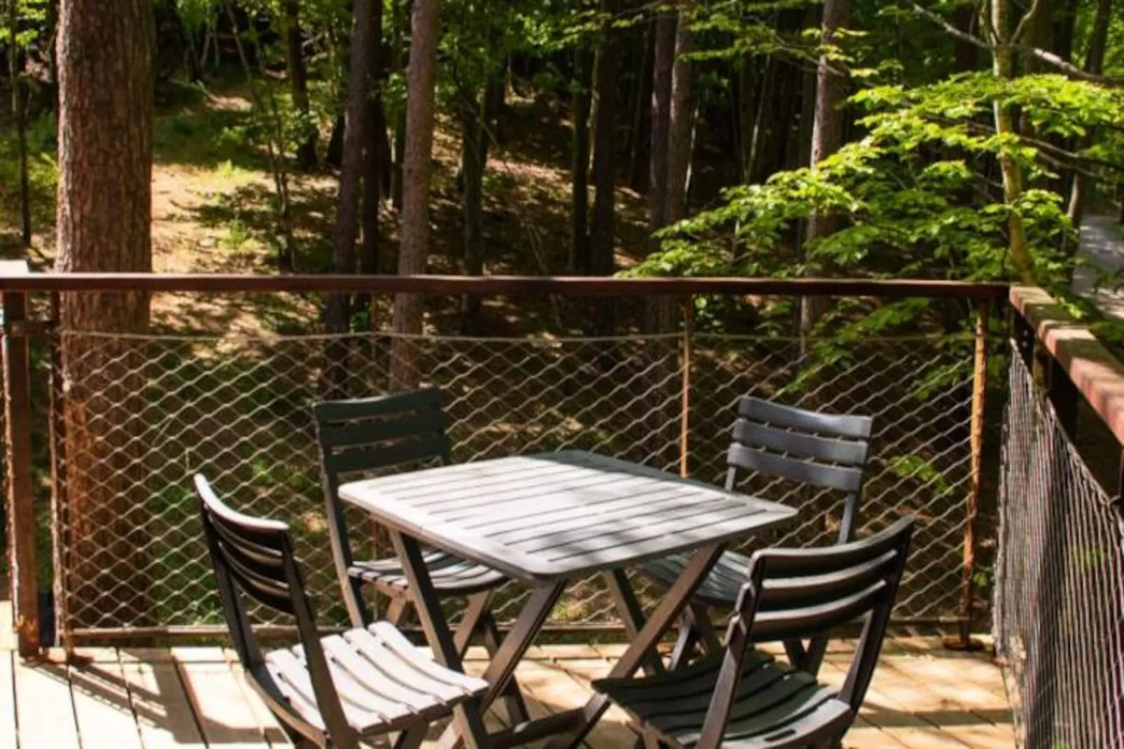 Gîte Cabane insolite dans les cévennes – les sous-bois 3 étoiles-Untagged