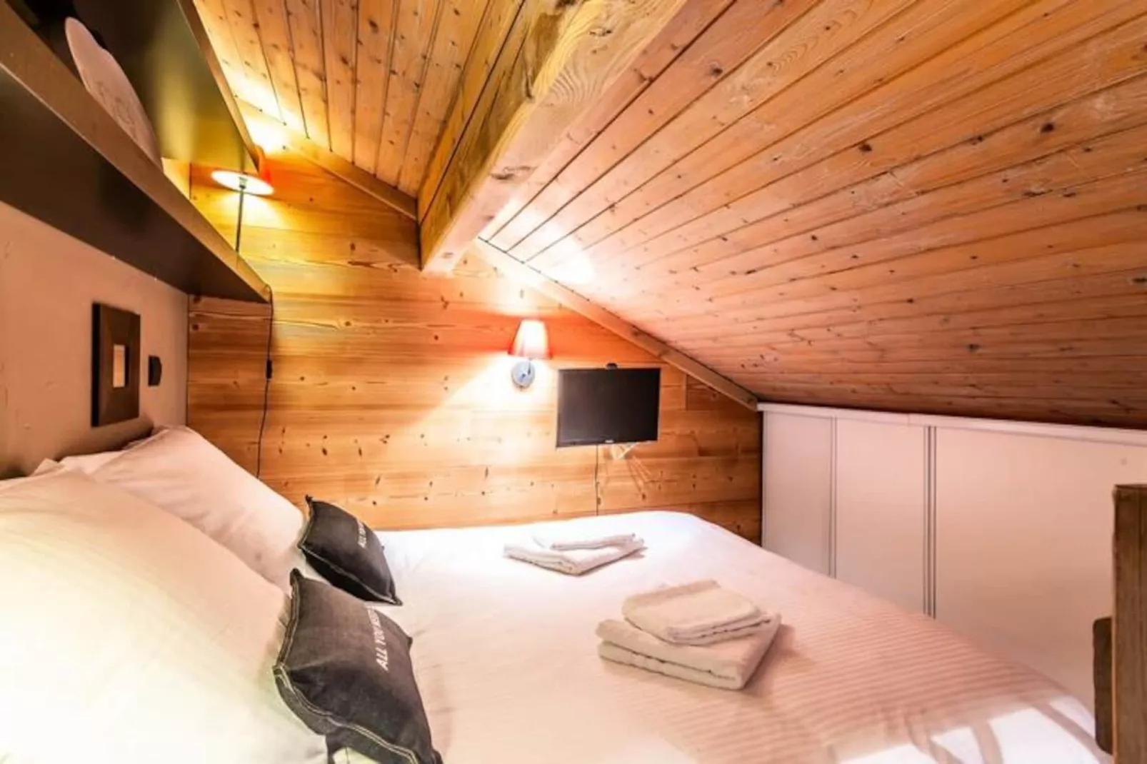 Slow Chalet Montblanc Soleil Sur Les Pistes Ascenseur Balcon, Vue, Parking-Untagged