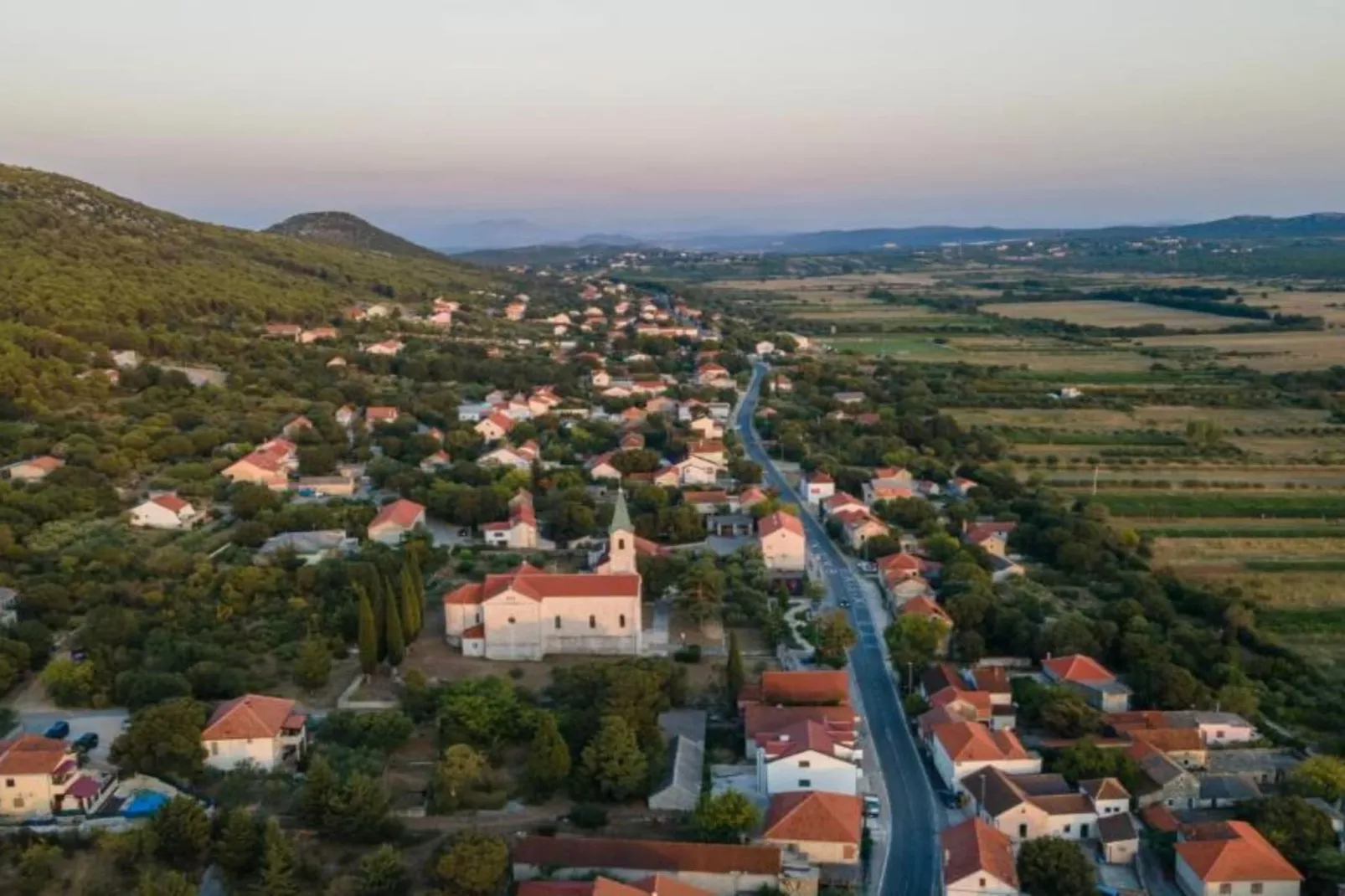 The Grandfather Villa – Heated Pool Retreat-Im Freien