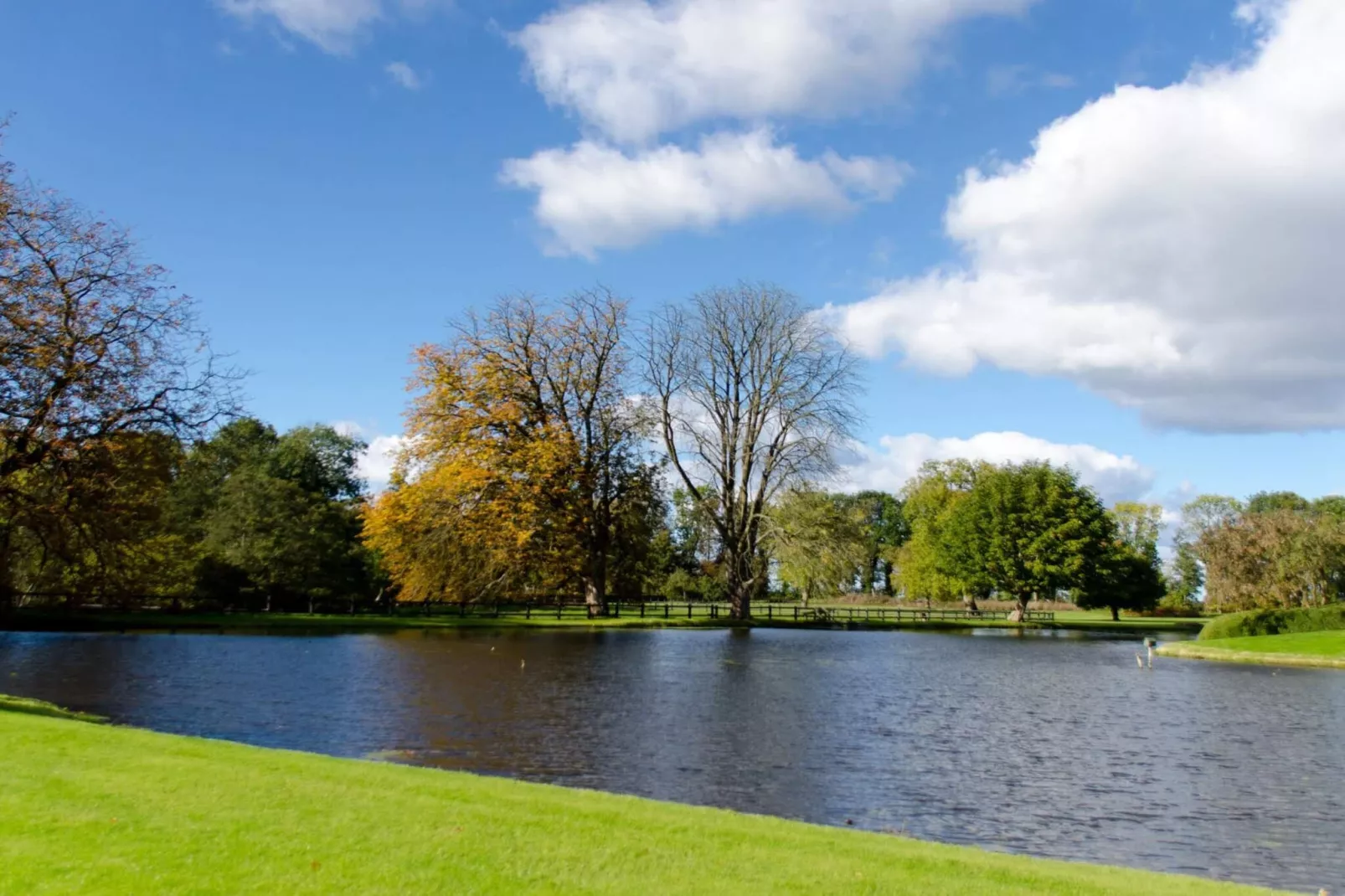 Scenic Golf Retreat-By Traum-Water view