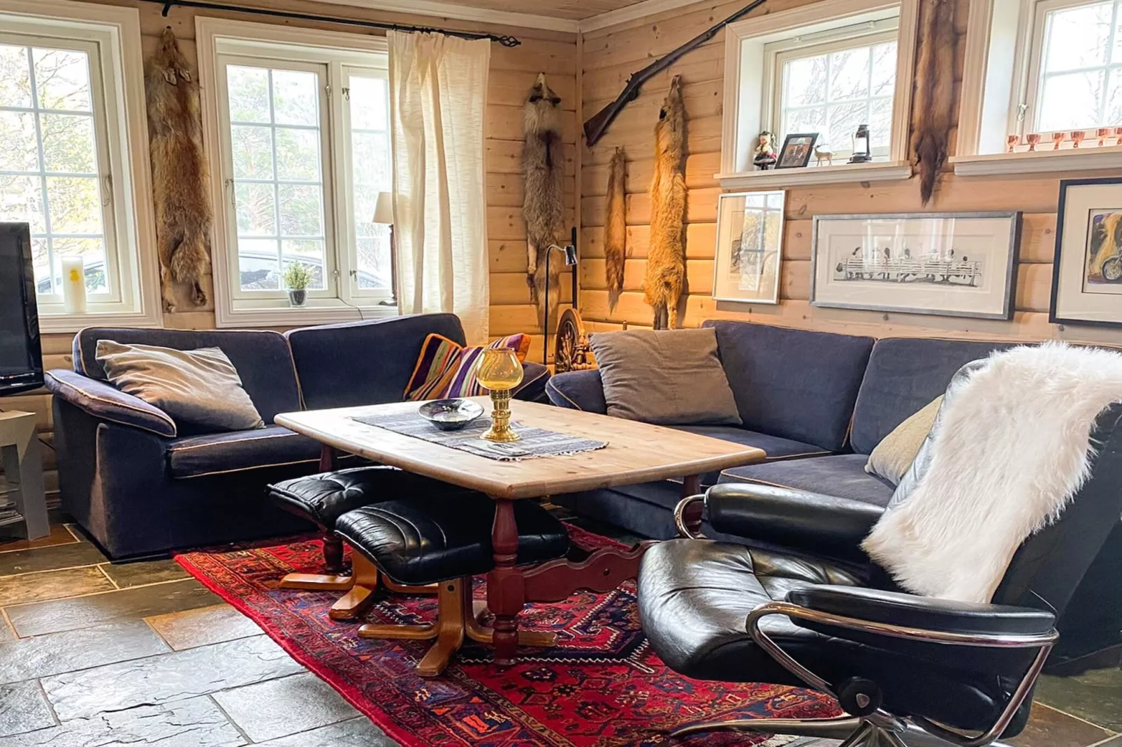 30653-PØLSEBU-Intérieur