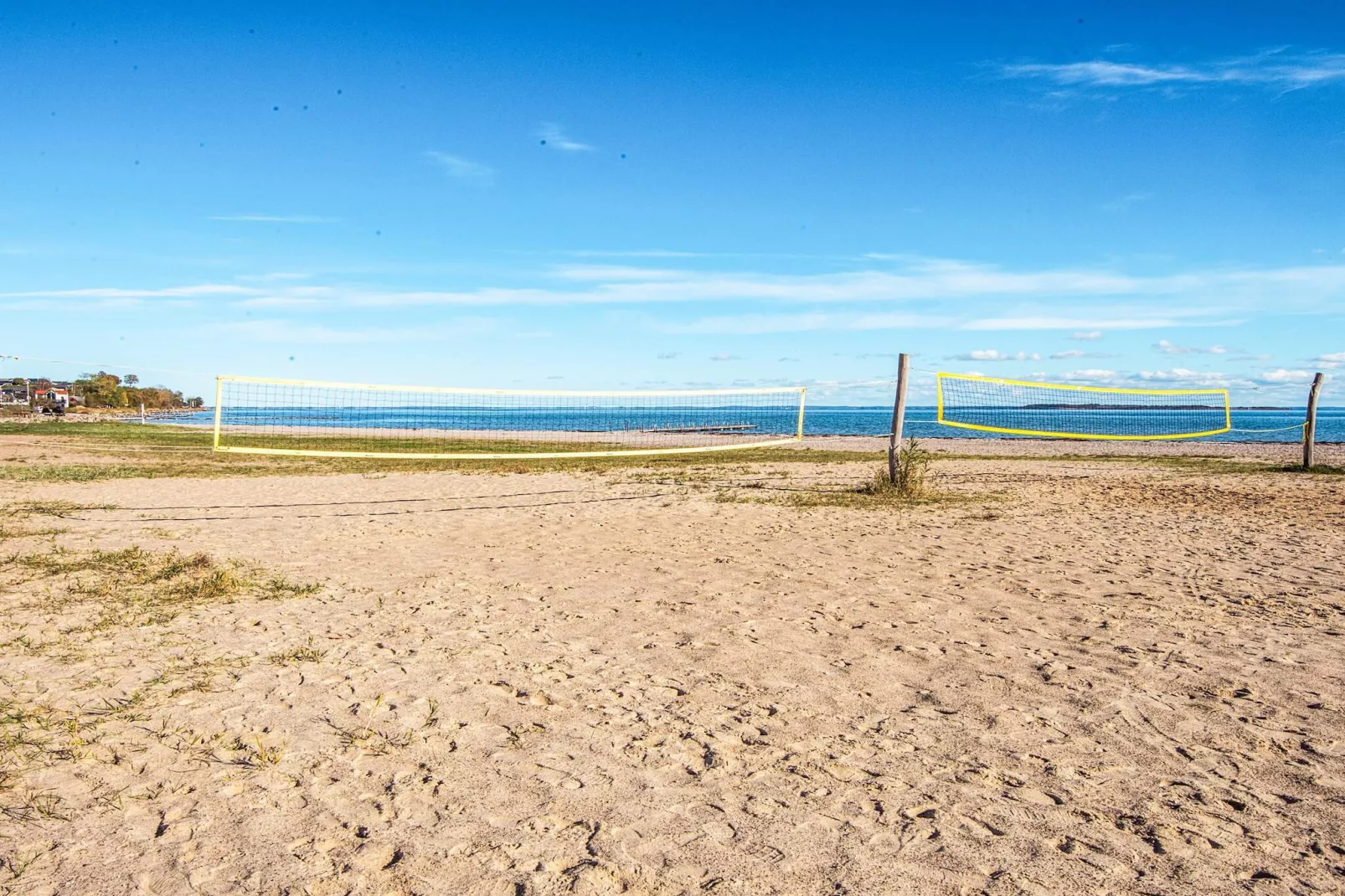 2 rooms w/partially seaview-View